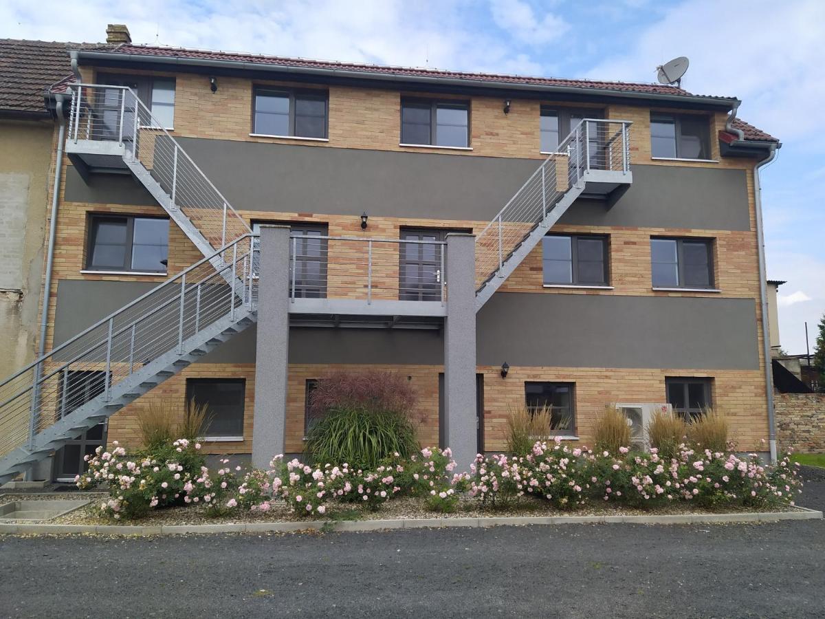 Ubytovani Na Statku Racice Exterior foto
