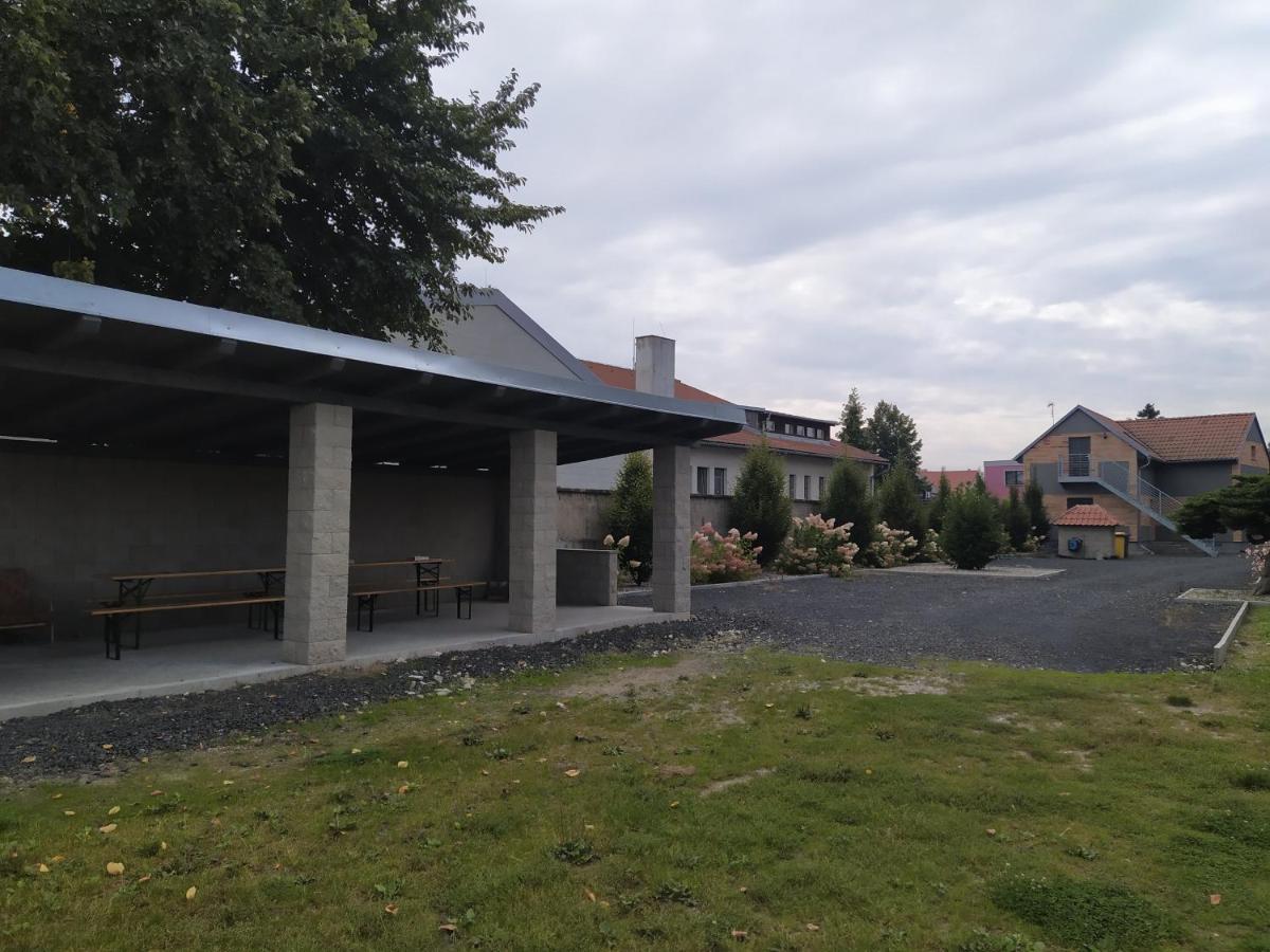 Ubytovani Na Statku Racice Exterior foto